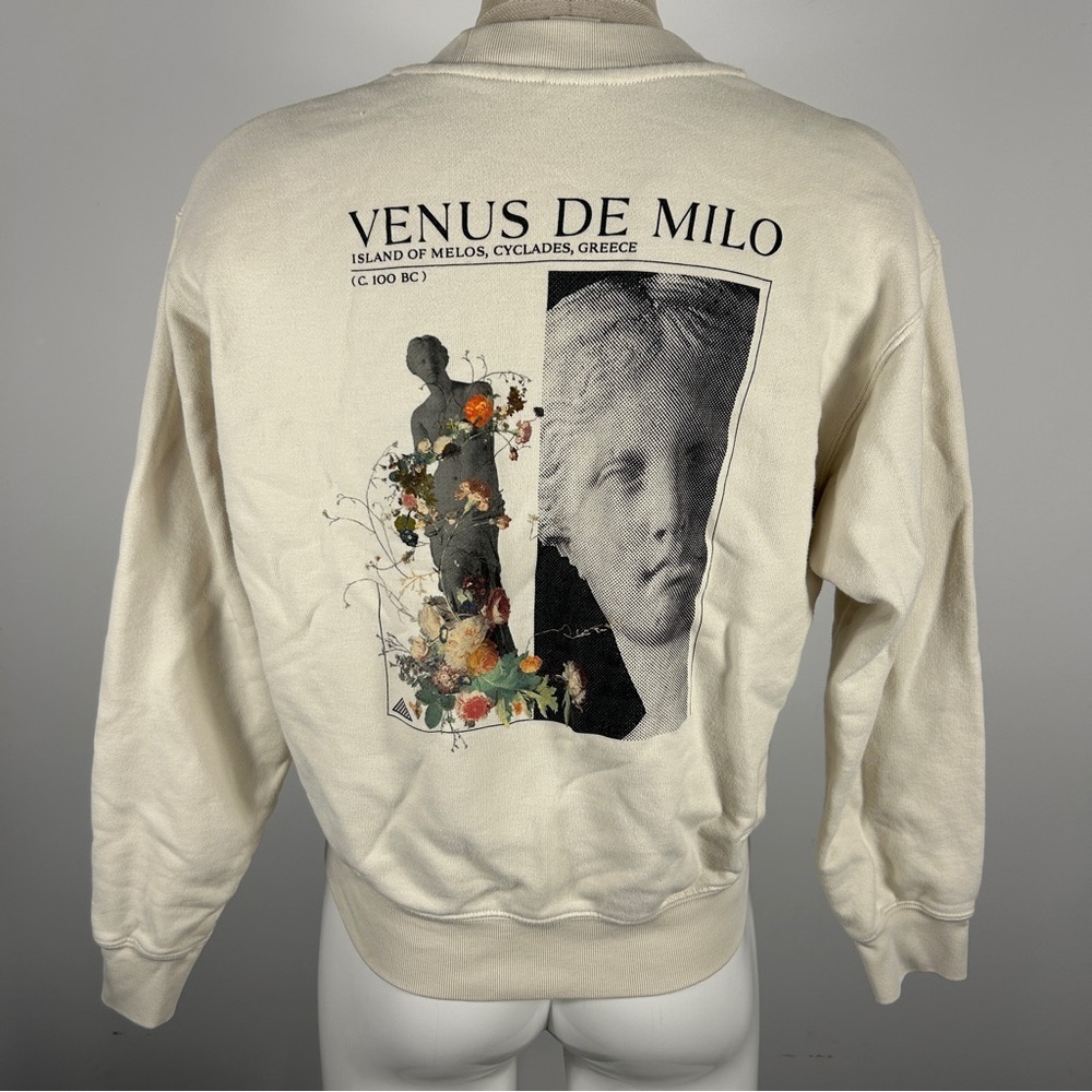 Uniqlo X Musee Du Louve Collab Cream Crewneck Sweater - Picture 4 of 11